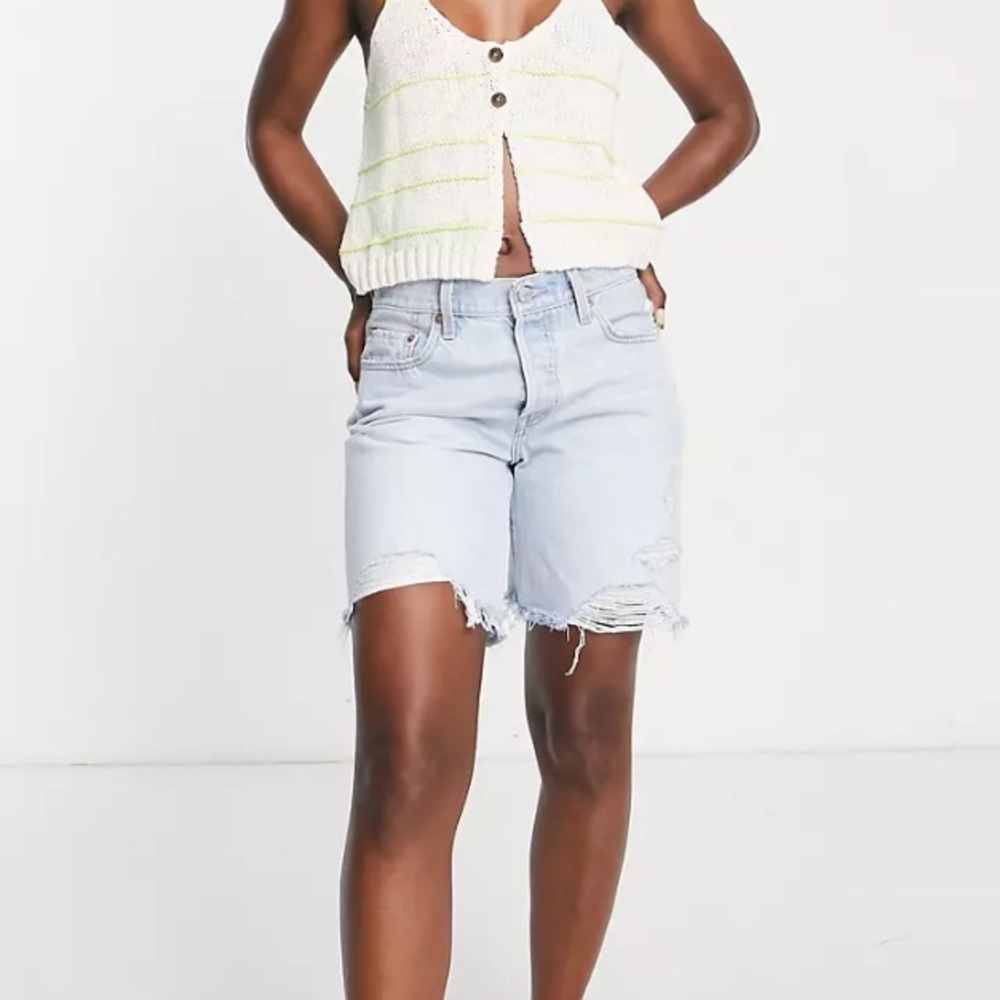 Levi’s 501 distressed high rise shorts nwt